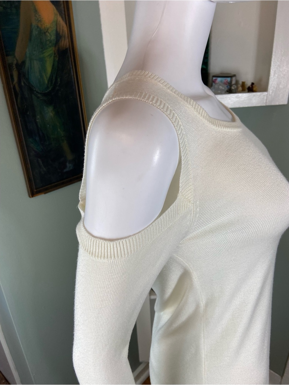 Feel The Piece Cream Off-the-Shoulder Cold-Shoulder Cut Out Sweater XS/S [CH] - Picture 7 of 9